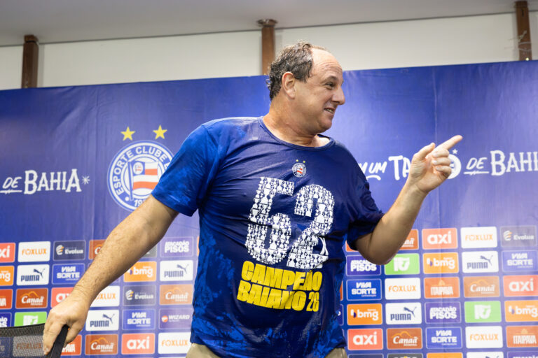 Rogério Ceni Convoca Torcida do Bahia para Clássico BaVi com Recorde de Público Rogério Ceni Convoca Torcida do Bahia para Clássico BaVi com Recorde de Público