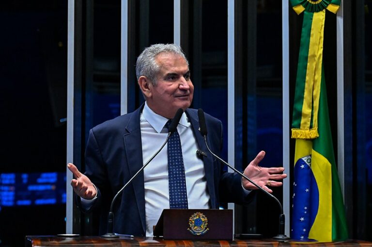 Angelo Coronel Critica Fim da Escala 6×1 e Alerta para Possíveis Desempregos Angelo Coronel Critica Fim da Escala 6x1 e Alerta para Possíveis Desempregos