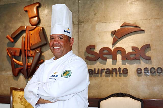Aprenda com o Chef Uelcimar Cerqueira no II Encontro Baiano FBHA Aprenda com o Chef Uelcimar Cerqueira no II Encontro Baiano FBHA