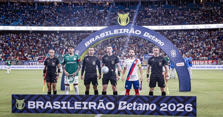Julgamento de Ceni, Santoro e David Duarte no STJD: Críticas à Arbitragem em Foco