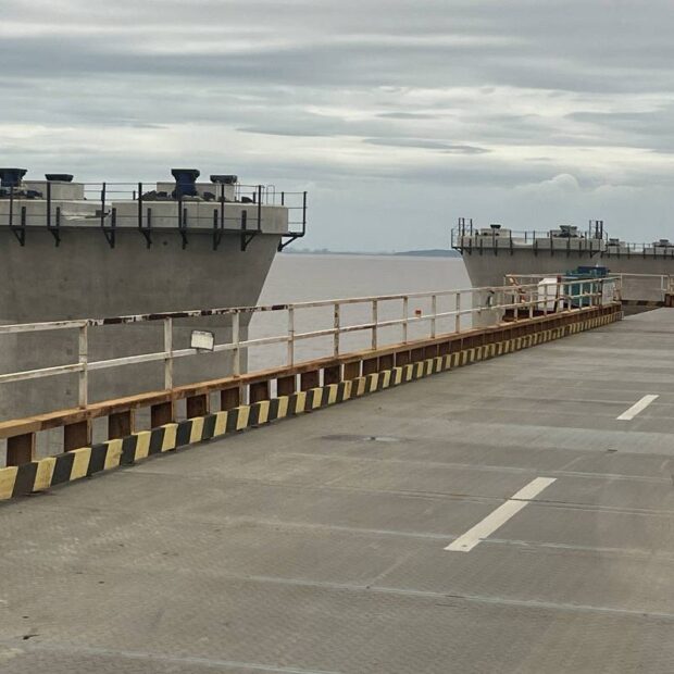 Navio de 800 Toneladas Rumo à Bahia: Início da Construção da Ponte Salvador-Itaparica Navio de 800 Toneladas Rumo à Bahia: Início da Construção da Ponte Salvador-Itaparica