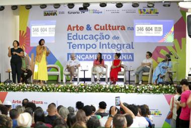 Programa Arte e Cultura: Uma Nova Onda na Educação Baiana Programa Arte e Cultura: Uma Nova Onda na Educação Baiana