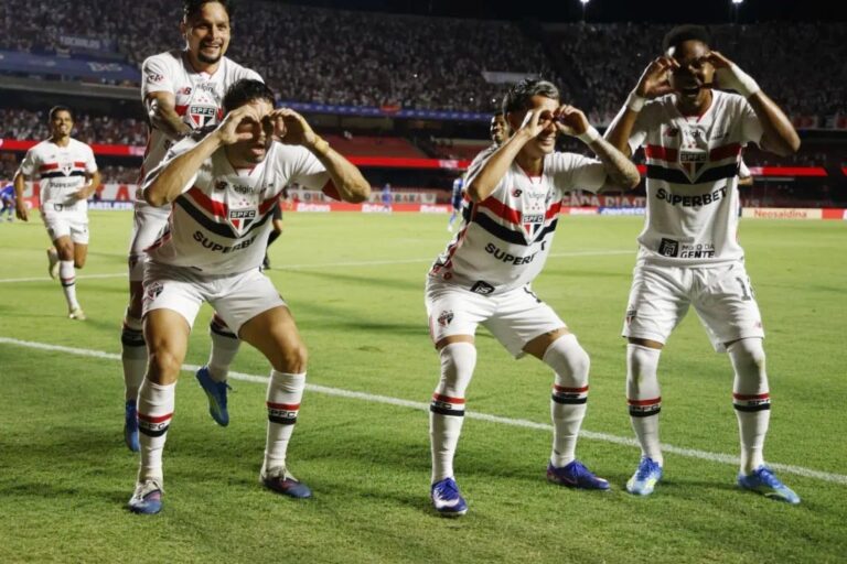 São Paulo Brilha em Goleada sobre Cruzeiro e Ascende à Vice-Liderança do Brasileirão