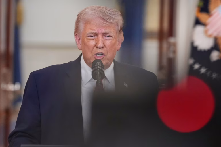 Trump Oferece Suporte ao Irã em Meio ao Aumento do Tráfego no Estreito de Ormuz Trump Oferece Suporte ao Irã em Meio ao Aumento do Tráfego no Estreito de Ormuz