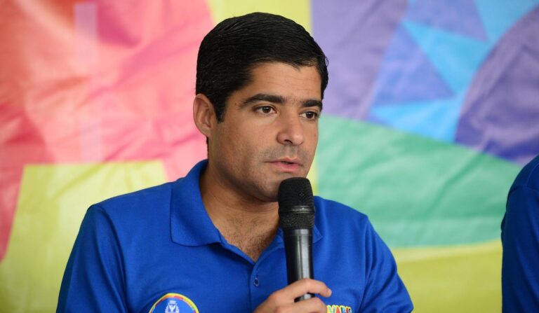 ACM Neto Assume Liderança na Corrida pelo Governo da Bahia em 2026