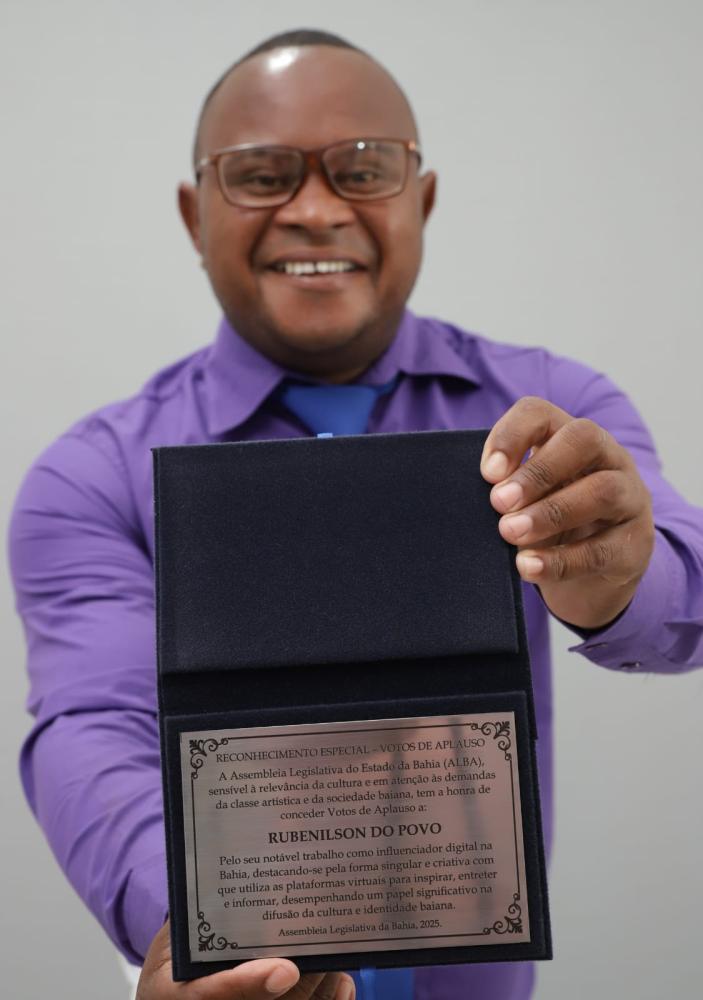 Influenciador Baiano Recebe Reconhecimento da Assembleia Legislativa da Bahia Influenciador Baiano Recebe Reconhecimento da Assembleia Legislativa da Bahia