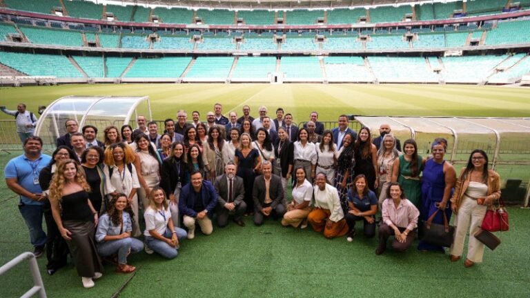 Salvador se Prepara para Copa Feminina de 2027 com Iniciativas Sociais Importantes