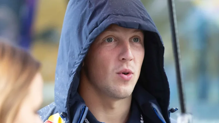 F1: Liam Lawson reflete sobre retorno à Red Bull e oportunidades perdidas na temporada passada