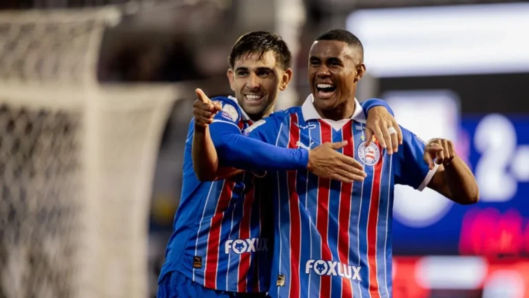 Bahia vira contra Bragantino e mantém vaga no G5 do Brasileirão