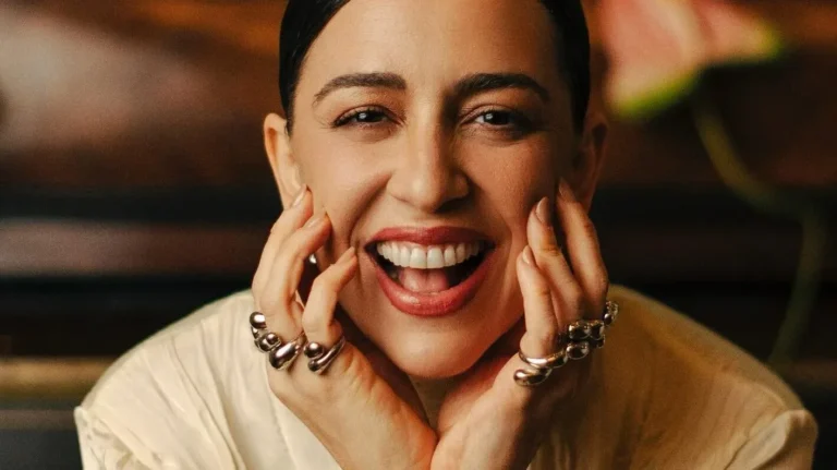 Roberta Sá Celebra 20 Anos de Trajetória com Turnê Intimista em Salvador