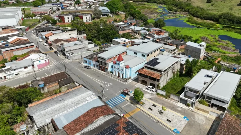 Desfile Escolar Reconta a História de Ferradas e Itabuna com 500 Estudantes