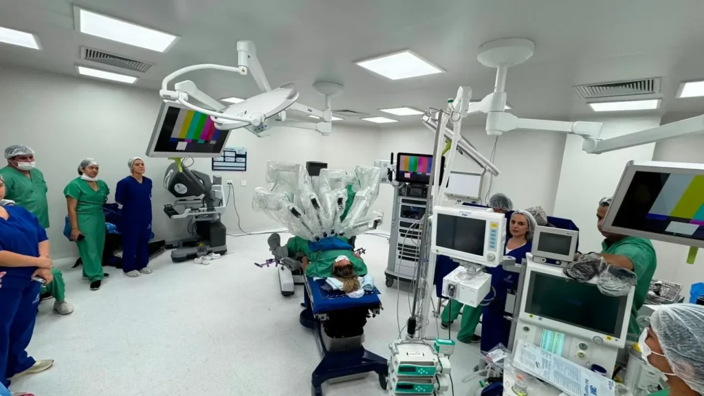 Cirurgia robótica em Manaus: avanço tecnológico transforma procedimentos minimamente invasivos