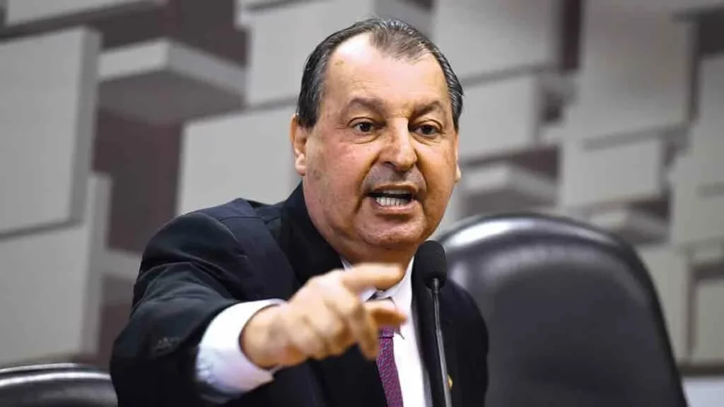 Análise das Pesquisas para o Governo do Amazonas: Omar Aziz Lidera, mas Cenários Variam