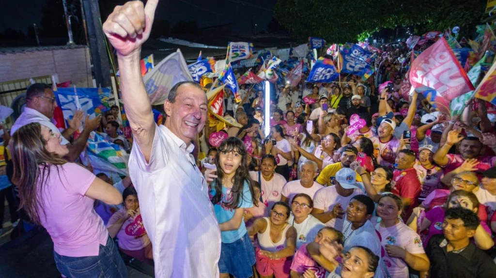 Omar Aziz lidera disputa pelo Governo do Amazonas com 58% dos votos válidos, aponta pesquisa Quaest Omar Aziz lidera disputa pelo Governo do Amazonas com 58% dos votos válidos, aponta pesquisa Quaest