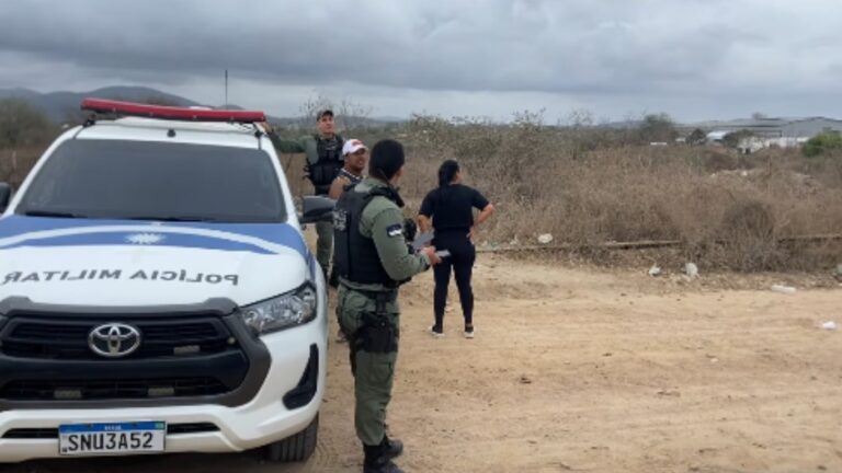 Mistério em Caruaru: Adolescente é Encontrado Morto com Mãos Algemadas Mistério em Caruaru: Adolescente é Encontrado Morto com Mãos Algemadas