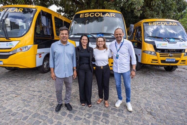Novos Ônibus Escolares Fortalecem Frota da Educação em Pernambuco