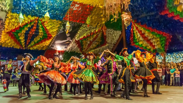 Descubra Campina Grande: O Maior São João do Mundo e sua Cultura Vibrante Descubra Campina Grande: O Maior São João do Mundo e sua Cultura Vibrante