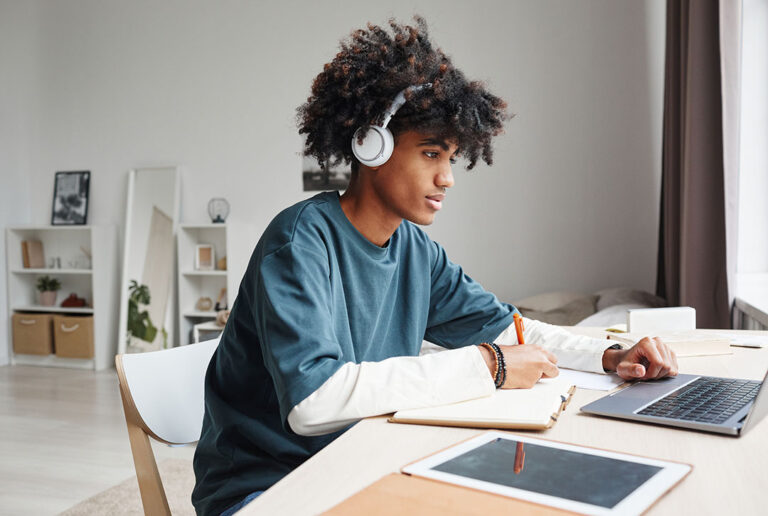 SESI-PE Abre 300 Vagas para Cursos Gratuitos Online