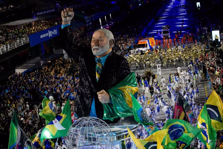 Tarcísio Critica Desfile em Homenagem a Lula como ‘Propaganda Política Descarada’ Tarcísio Critica Desfile em Homenagem a Lula como 'Propaganda Política Descarada'