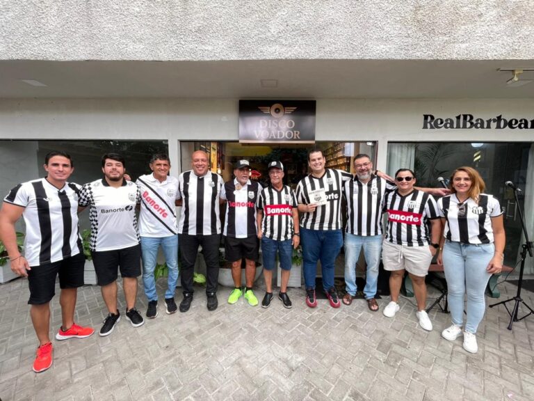 Celebração Histórica: Torcedores e Ex-Jogadores do Central Se Reúnem em Homenagem às Camisas Icônica