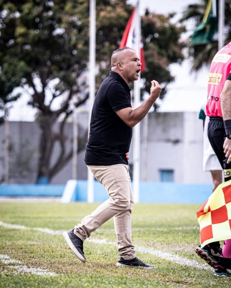 Decisão Goiana Apresenta Novo Treinador Antes da Estreia na Série D Decisão Goiana Apresenta Novo Treinador Antes da Estreia na Série D
