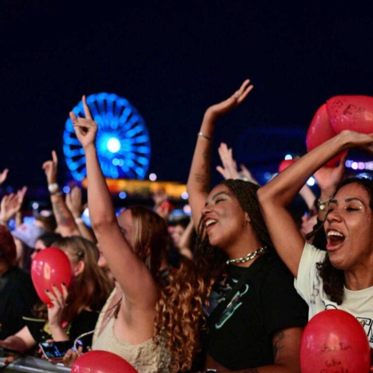 O Futuro da Cultura: A Voz dos Fãs em Transformação O Futuro da Cultura: A Voz dos Fãs em Transformação