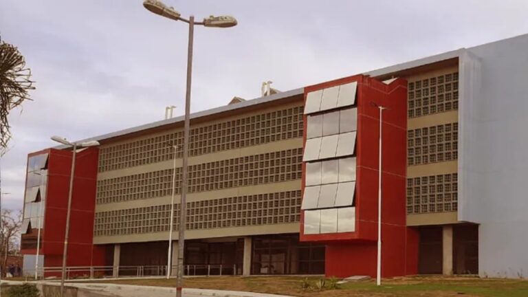 Suspensão do Curso de Medicina da UFPE: Implicações para Sem-Terra e Quilombolas
