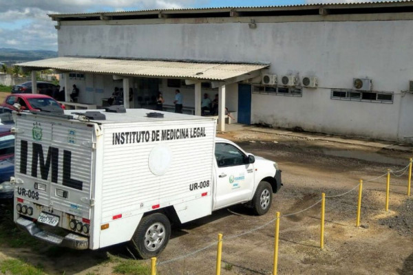 Tragédia em São Bento do Una: Mulher é assassinada e parceiro fica ferido em ataque a tiros Tragédia em São Bento do Una: Mulher é assassinada e parceiro fica ferido em ataque a tiros