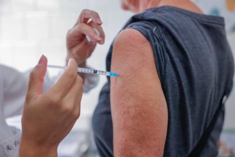 Vacinação Contra a Gripe em Santa Maria: Mais de 3,2 Mil Pessoas Imunizadas no Primeiro Dia