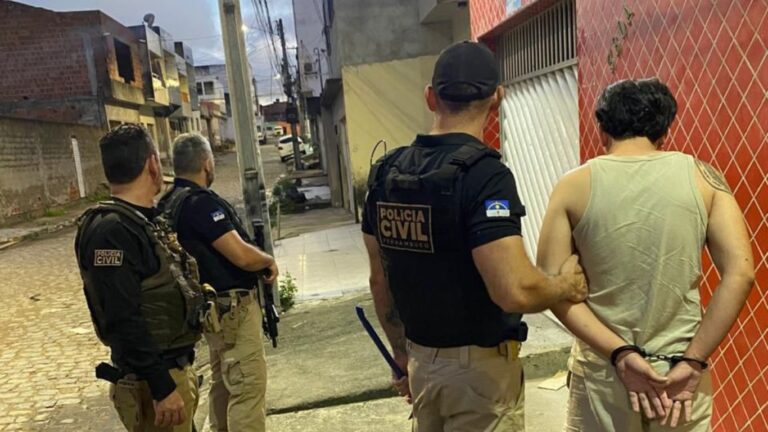 25 Mandados de Prisão Cumpridos em Caruaru: A Operação Fantasma 2 em Foco 25 Mandados de Prisão Cumpridos em Caruaru: A Operação Fantasma 2 em Foco