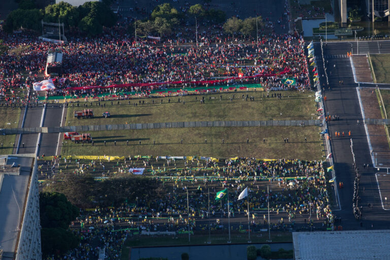 Impeachment de Dilma: O Legado Duradouro da Polarização Política