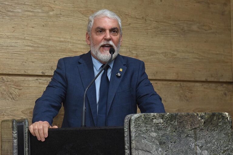 Silvio Nascimento Celebra Retomada de Obras em Caruaru e Critica Anos de Paralisação Silvio Nascimento Celebra Retomada de Obras em Caruaru e Critica Anos de Paralisação