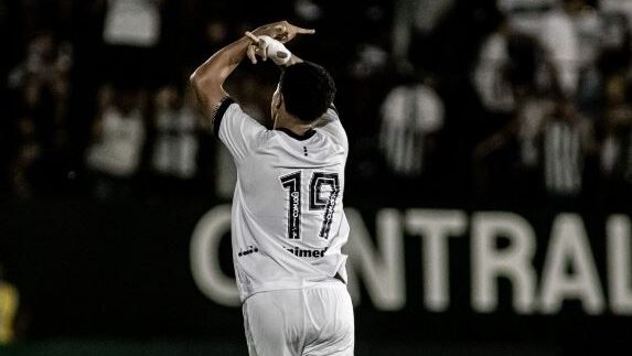 ABC quebra tabu em Pernambuco e conquista liderança na Série D ABC quebra tabu em Pernambuco e conquista liderança na Série D