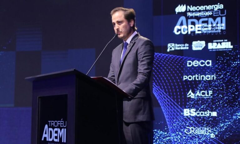 Ademi-PE Recebe Presidente da Condepe/Fidem para Discutir Inteligência Territorial Ademi-PE Recebe Presidente da Condepe/Fidem para Discutir Inteligência Territorial