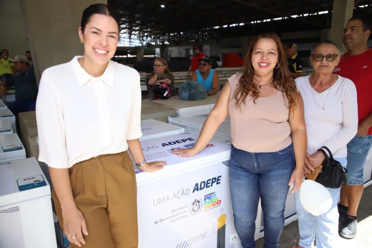 Governo de Pernambuco Destina R$ 423 Mil para Equipamentos que Impulsionarão o Comércio em Santa Cruz do Capibaribe Governo de Pernambuco Destina R$ 423 Mil para Equipamentos que Impulsionarão o Comércio em Santa Cru
