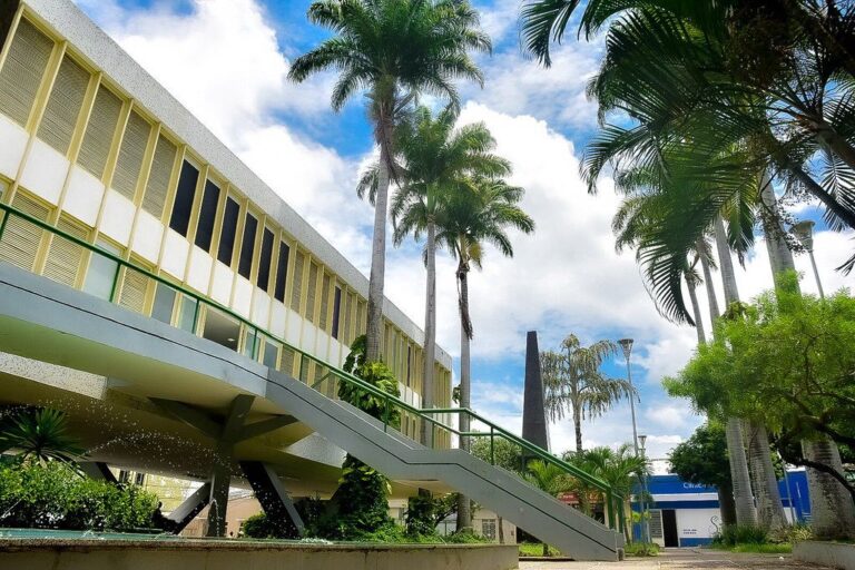 MPPE Defende Legislação sobre Piso Salarial para Auxiliares da Educação em Caruaru