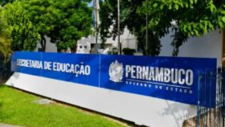 Secretaria de Educação de Pernambuco abre seleção para 24 vagas de professores com salários de até R
