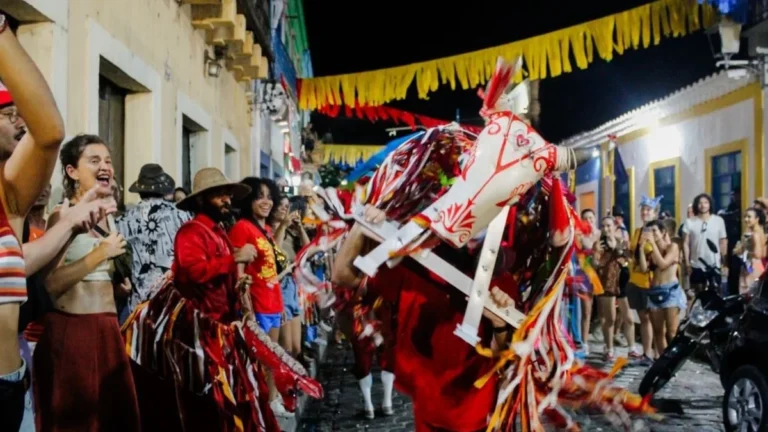 Festival Pernambuco Meu País movimenta R$ 5 milhões em Buíque com cultura e turismo Festival Pernambuco Meu País movimenta R$ 5 milhões em Buíque com cultura e turismo