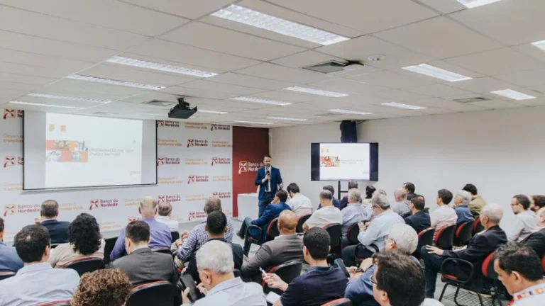 Banco do Nordeste libera R$ 7,28 bilhões do FNE para impulsionar economia de Pernambuco Banco do Nordeste libera R$ 7,28 bilhões do FNE para impulsionar economia de Pernambuco