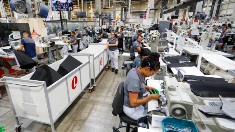 Pernambuco lidera geração de empregos no Nordeste com mais de 13 mil vagas em agosto