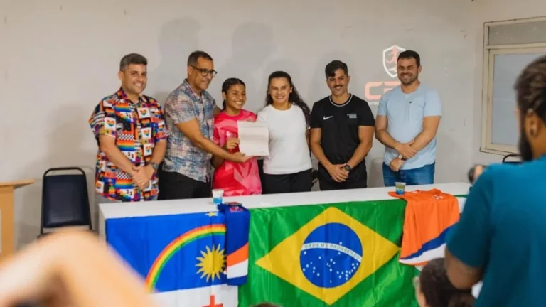 Convênio entre Governo de Pernambuco e Bezerros impulsiona futebol feminino no interior Convênio entre Governo de Pernambuco e Bezerros impulsiona futebol feminino no interior