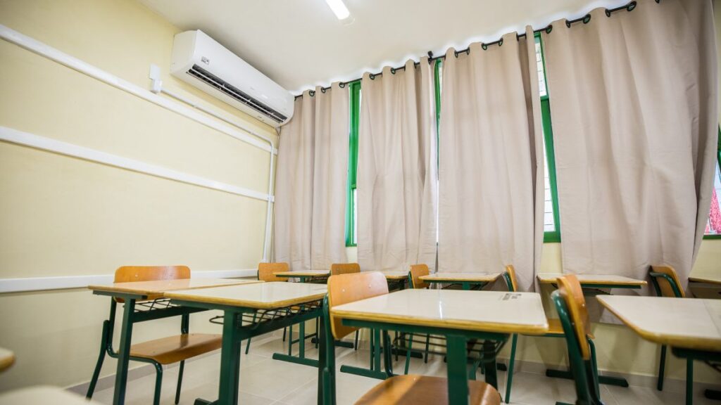 SC Entrega Obras e Reestrutura Escolas em Florianópolis e Vale do Itajaí