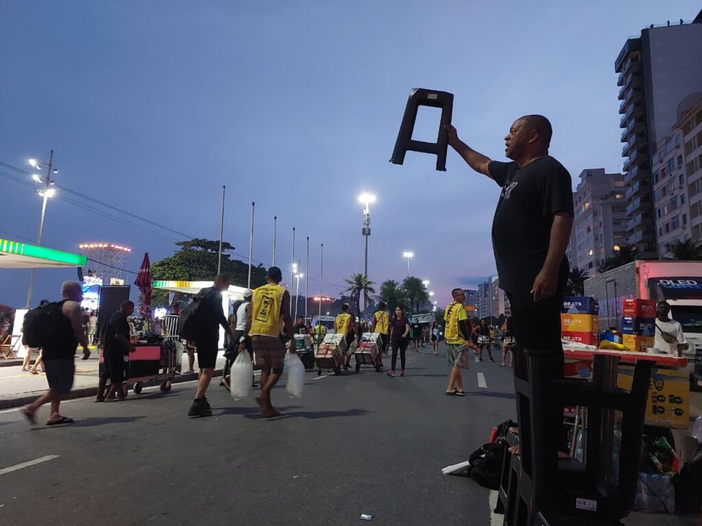 Camarote Criativo: Estruturas Inusitadas Para Assistir ao Show de Shakira em Copacabana Camarote Criativo: Estruturas Inusitadas Para Assistir ao Show de Shakira em Copacabana
