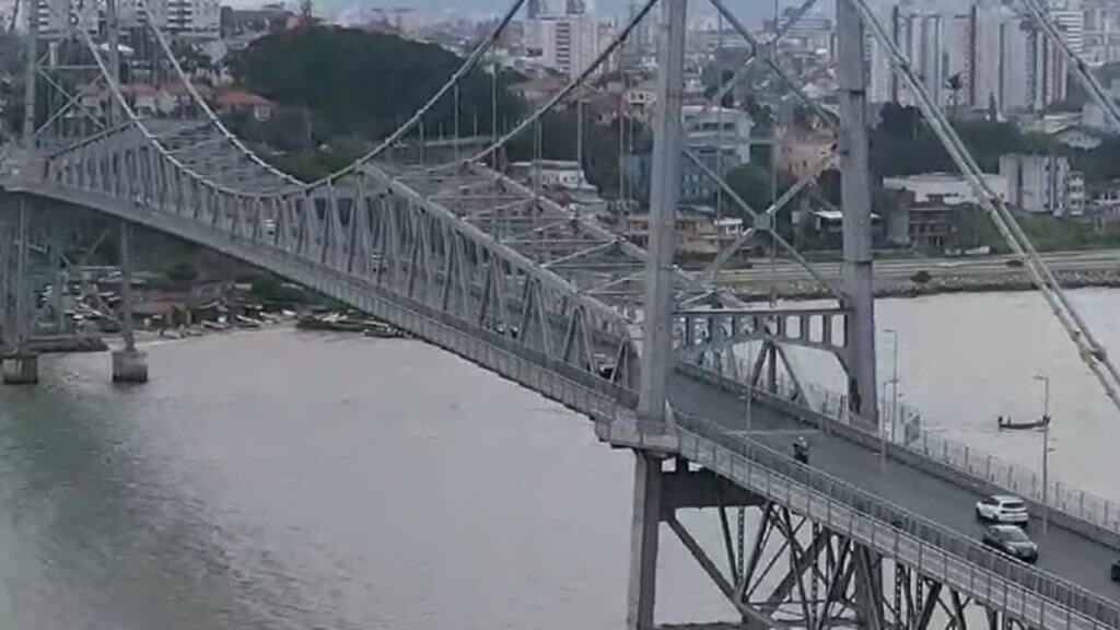 Celebração dos 100 Anos da Ponte Hercílio Luz: Programação Especial e Grande Show Celebração dos 100 Anos da Ponte Hercílio Luz: Programação Especial e Grande Show