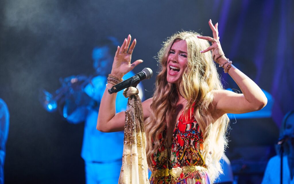 Comemorações dos 100 Anos da Ponte Hercílio Luz: Shows com Joss Stone e Padre Fábio de Melo Agitam Florianópolis Comemorações dos 100 Anos da Ponte Hercílio Luz: Shows com Joss Stone e Padre Fábio de Melo Agitam F