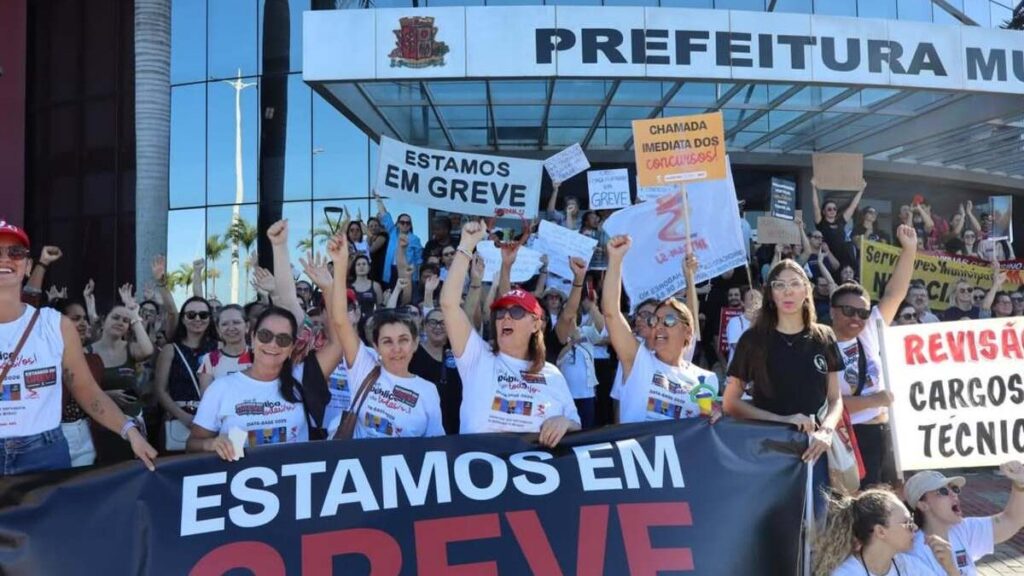 Greve em São José: Salas de Vacina e Serviços de Saúde Afetados na Grande Florianópolis Greve em São José: Salas de Vacina e Serviços de Saúde Afetados na Grande Florianópolis