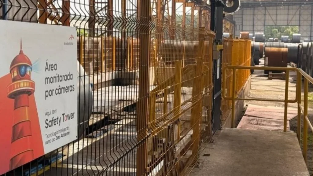 Tecnologia que antecipa acidentes: a revolução da IA na segurança industrial de Santa Catarina