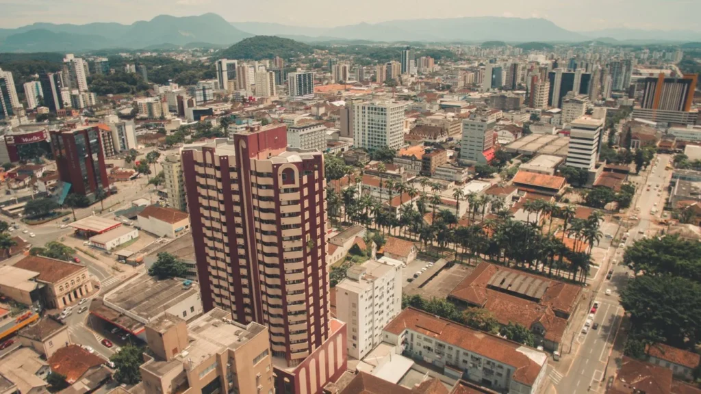 Concurso SES SC abre 11 vagas temporárias em Joinville para profissionais de saúde