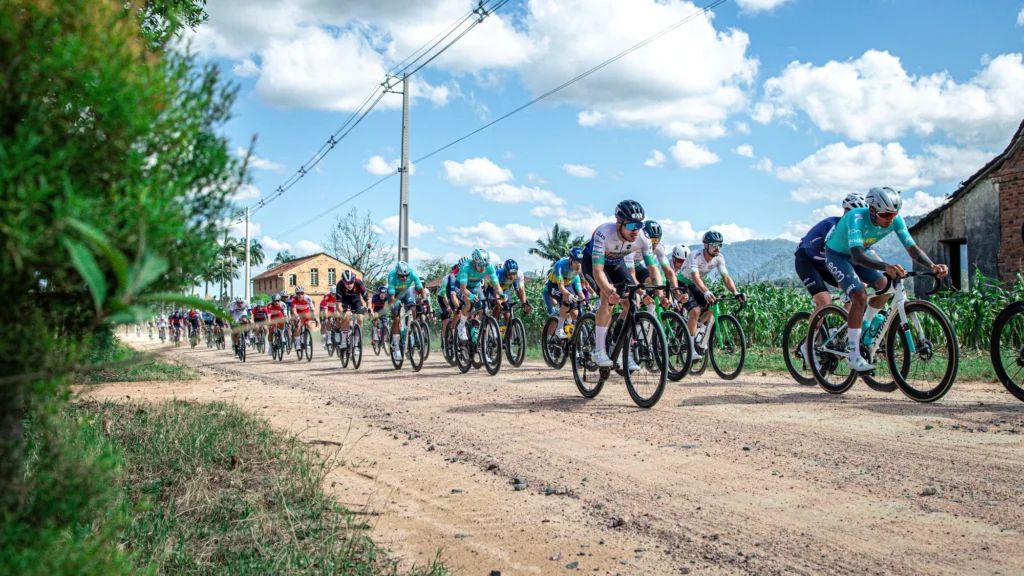 Francisco Kotsakis domina a Volta Ciclística de Santa Catarina e conquista a etapa inicial Francisco Kotsakis domina a Volta Ciclística de Santa Catarina e conquista a etapa inicial