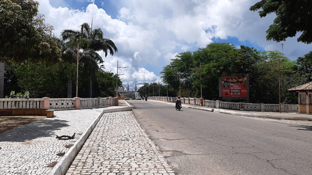 Mossoró 2025: Polo Industrial de Petróleo e Sal Transforma a Economia do Nordeste Mossoró 2025: Polo Industrial de Petróleo e Sal Transforma a Economia do Nordeste